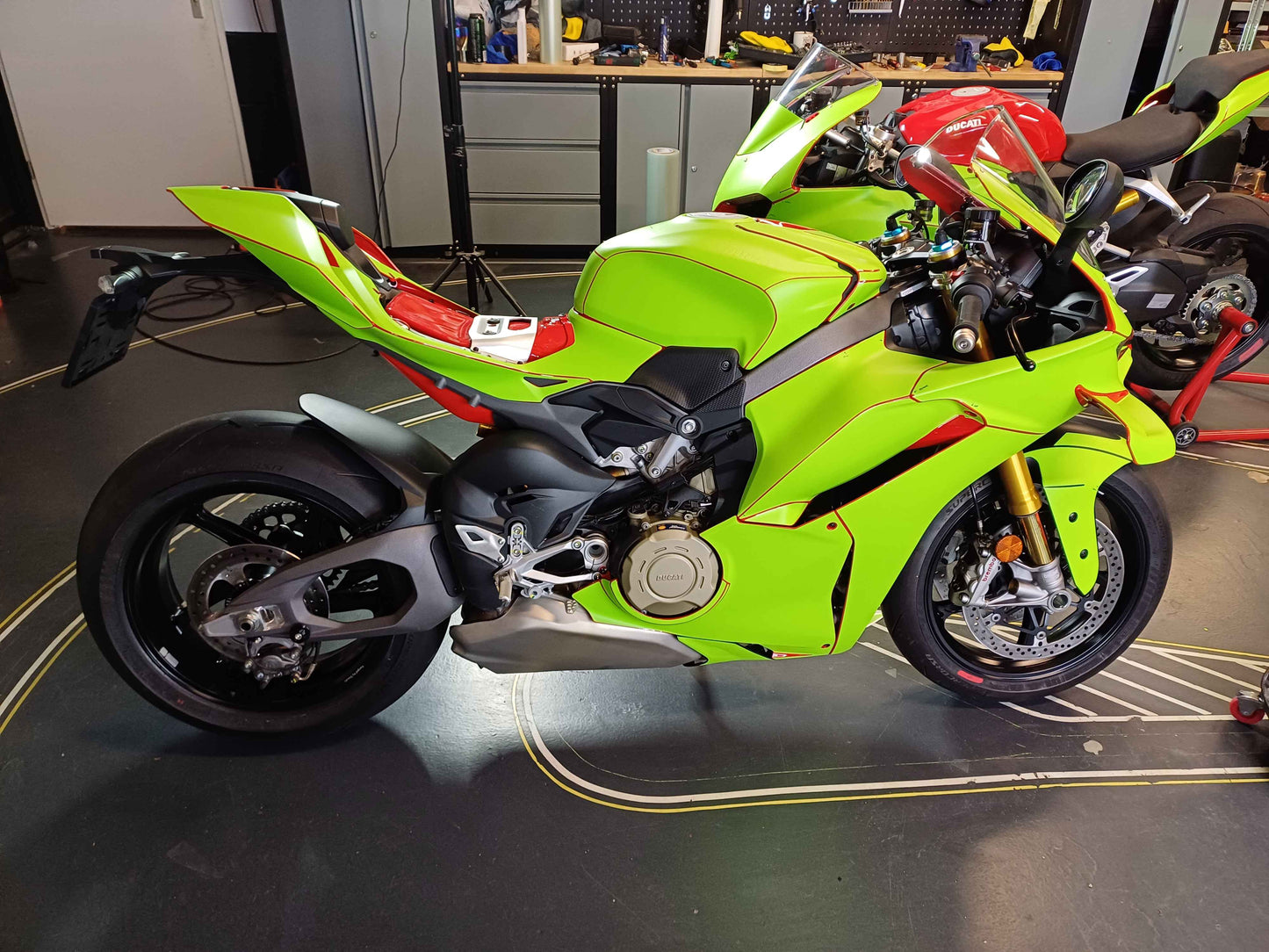 2025 DUCATI PANIGALE V4 FULL TEMPLATE (OEM FAIRINGS)