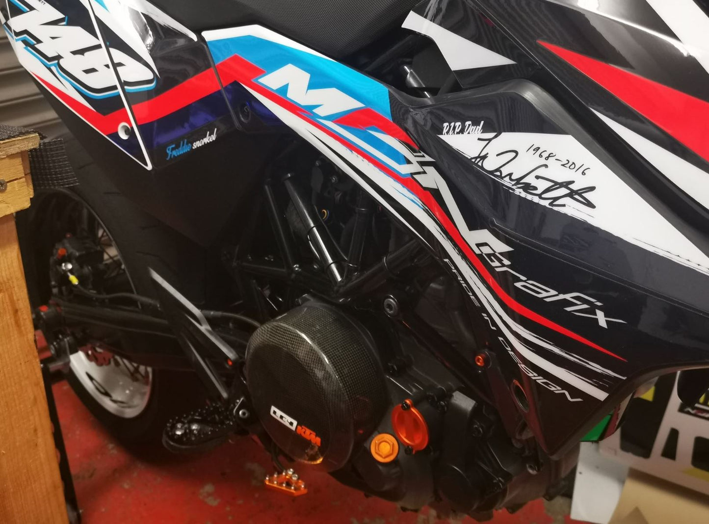 KTM 690 SMC-R 2012 - 2013 - 2014 - 2015 - 2016 - 2017 TEMPLATE
