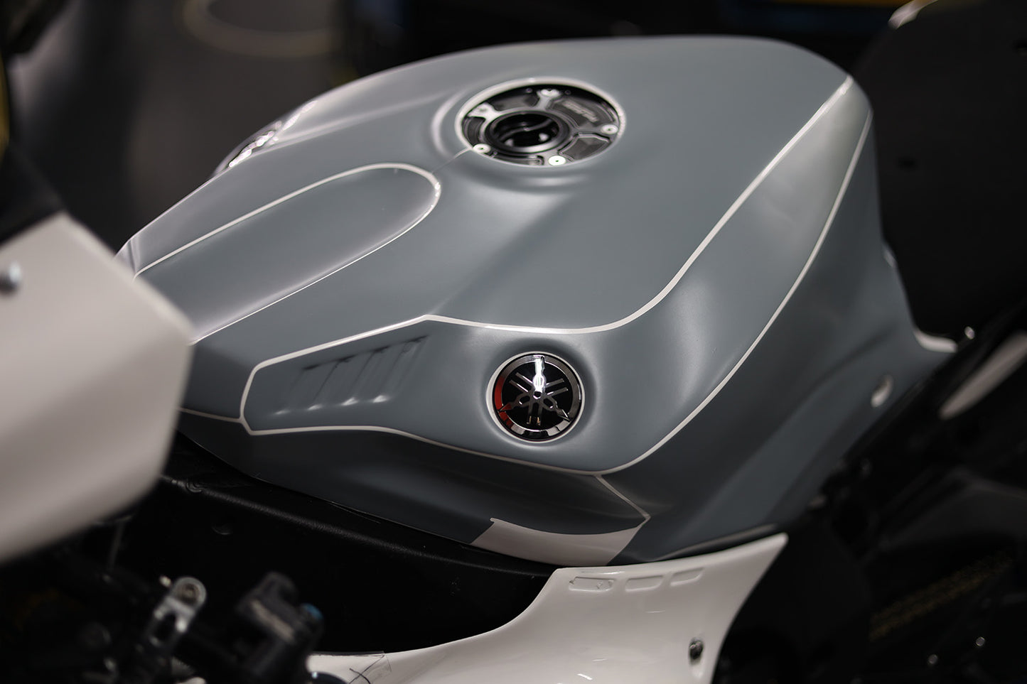 YAMAHA R1 2020, 2021, 2022 MOTOCARBONS RACING FAIRINGS WITH GYTR WINGS AND MOTOCARBONS TANKCOVER TEMPLATE (FAIRINGS, NOT THE TEMPLATE, ALSO FITS 2023, 2024 AND 2025!)