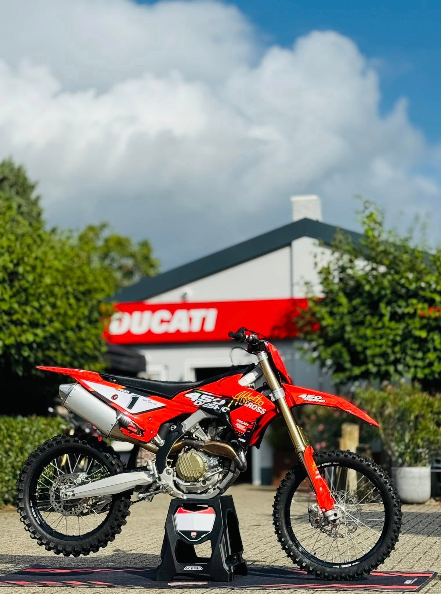 2025 / 2026 DUCATI DESMO450 MX TEMPLATE