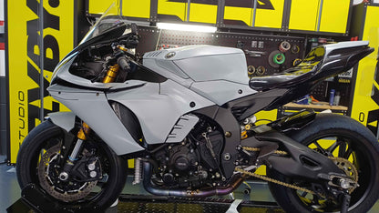 YAMAHA R1 2020 TO 2026 MOTOCARBONS TANKCOVER WITH HUB TEMPLATE
